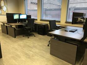 Bureau Basic alu frame / toscaans noten blad