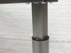 Gispen bureau frame detail