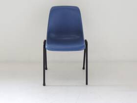 Kantinestoel Arena kuipstoel 3360 blauwe kuip met zwart frame