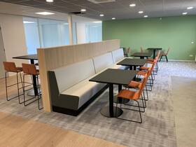 Kolom tafel met ronde voet