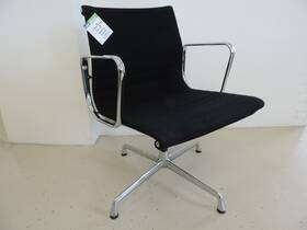 Vitra EA 108 Hopsak stoel zwart