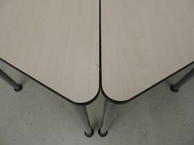 Trapezium tafel ahorn