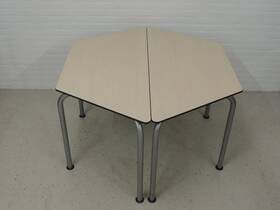 Trapezium tafel ahorn