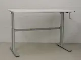 Bureau Er-To-Go 140x80 hoogte verstelbaar d.m.v. slinger