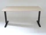 Bureau T-frame 160 ahorn blad