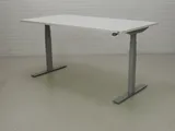 Zit-sta bureau GT-VO met alu frame en wit blad