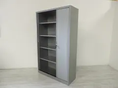 Roldeurkast ( uit verhuur )