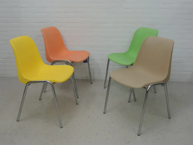 Kuipstoel chroom frame in verschillende kleuren