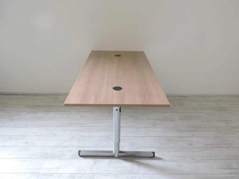 Gispen vergadertafel