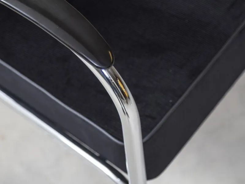 Gispen 412S zwart detail