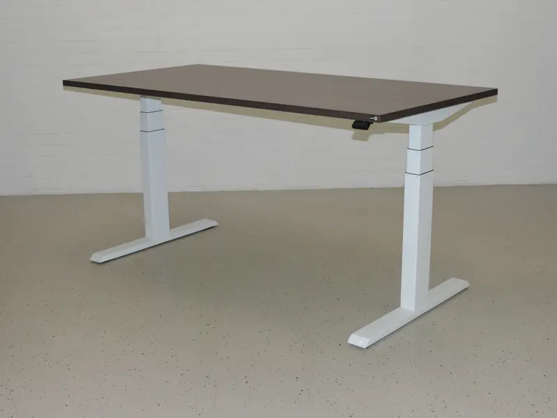 Zit-sta bureau GT-SF met wit frame en eiken donker blad - hoogste stand