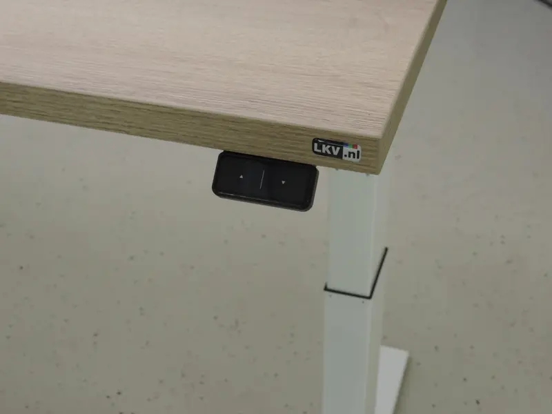 Zit-sta bureau GT-SF met wit frame en halifax blad