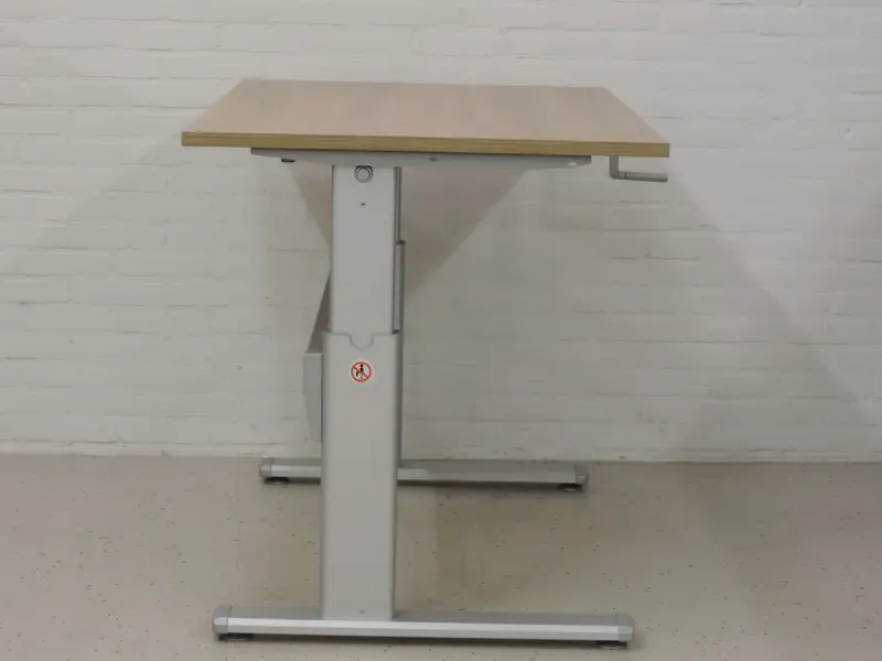 Bureau Er-To-Go 120x80 hoogte verstelbaar d.m.v. slinger