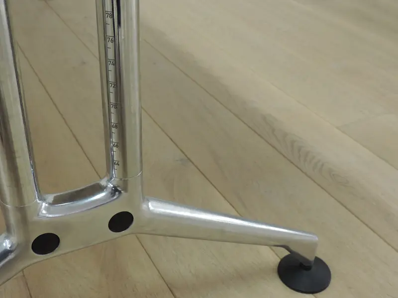 Vitra bureau 160x80 slinger
