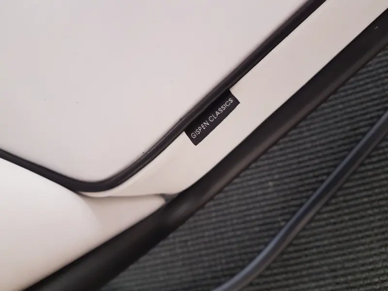 Gispen 412S zwart frame + Bekleding WIT  Leer